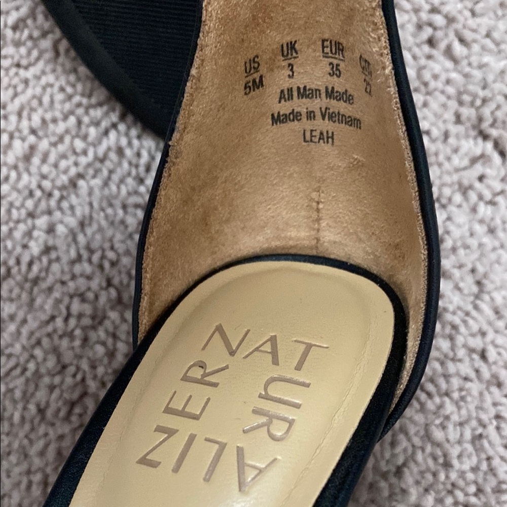Naturalizer Black Heels Sleek Minimalist Design Size 5 - Picture 14 of 16